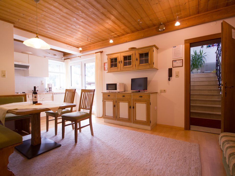 gallery-item